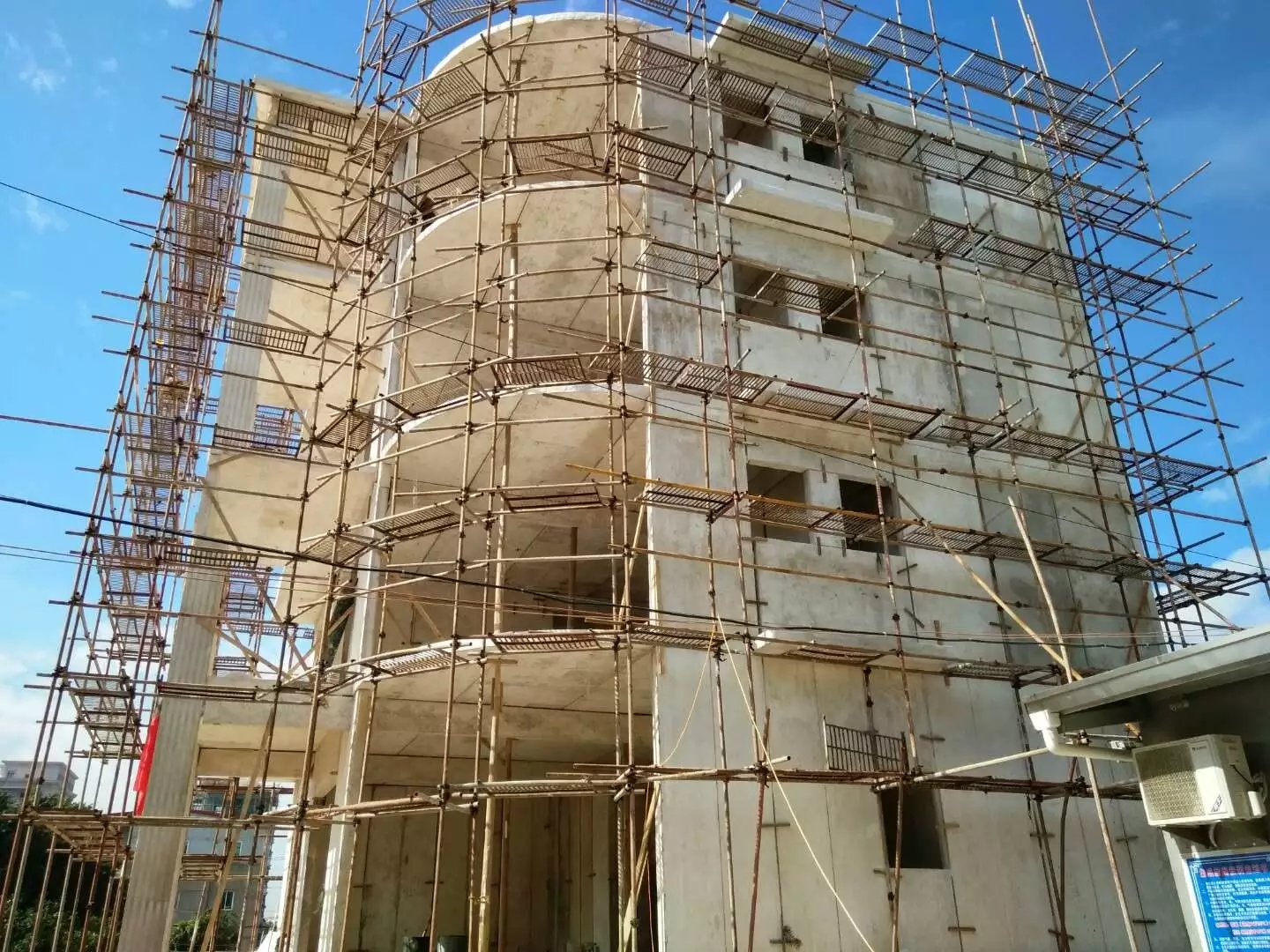 四会星河绿色环保装配式建材在福建修建的五层别墅建筑